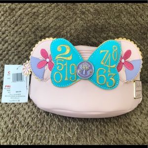 Minnie’s Main Attraction It’s a Small World Loungefly Hip Pack NWT